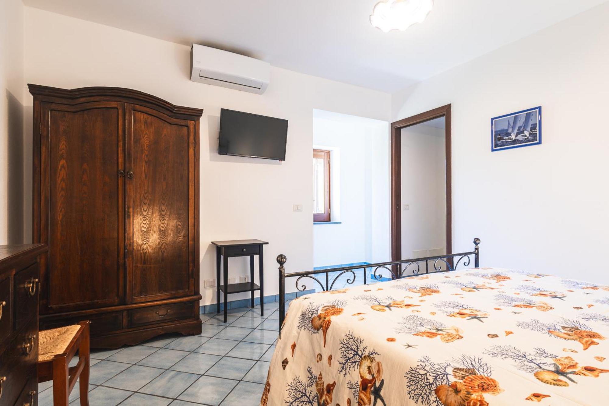 Hotel Residence La Villetta Canneto  Bagian luar foto