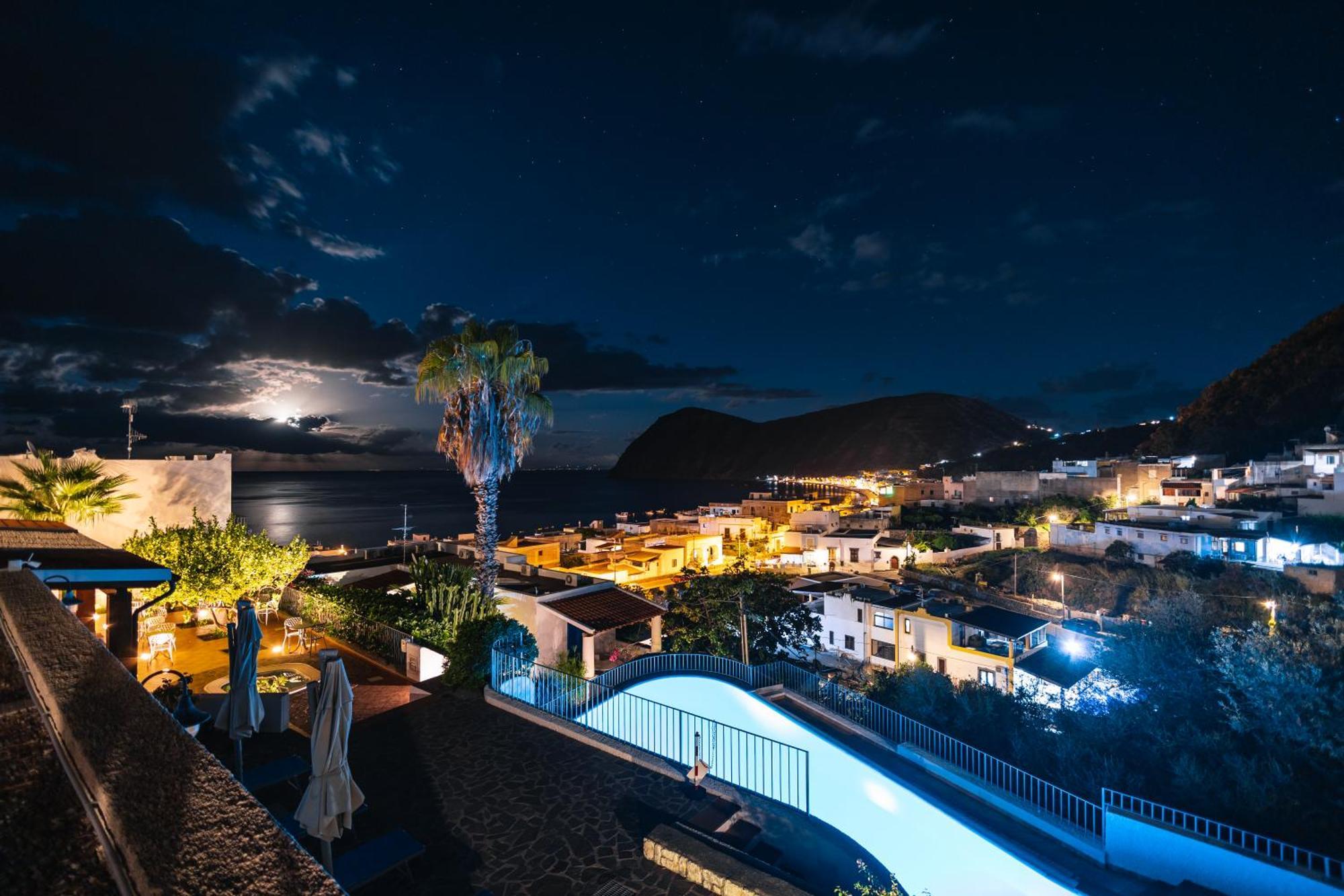 Hotel Residence La Villetta Canneto  Bagian luar foto
